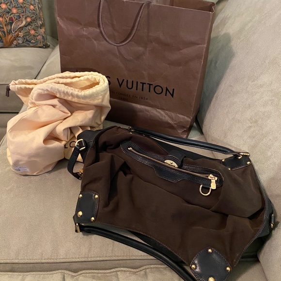 Louis Vuitton Mahina Leather Large Hobo Bag - Picture 11 of 11